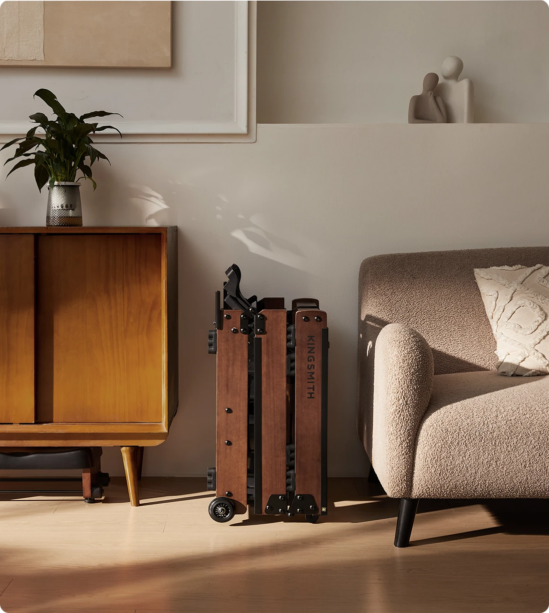 TRIFOLD™ COMPACT STORAGE